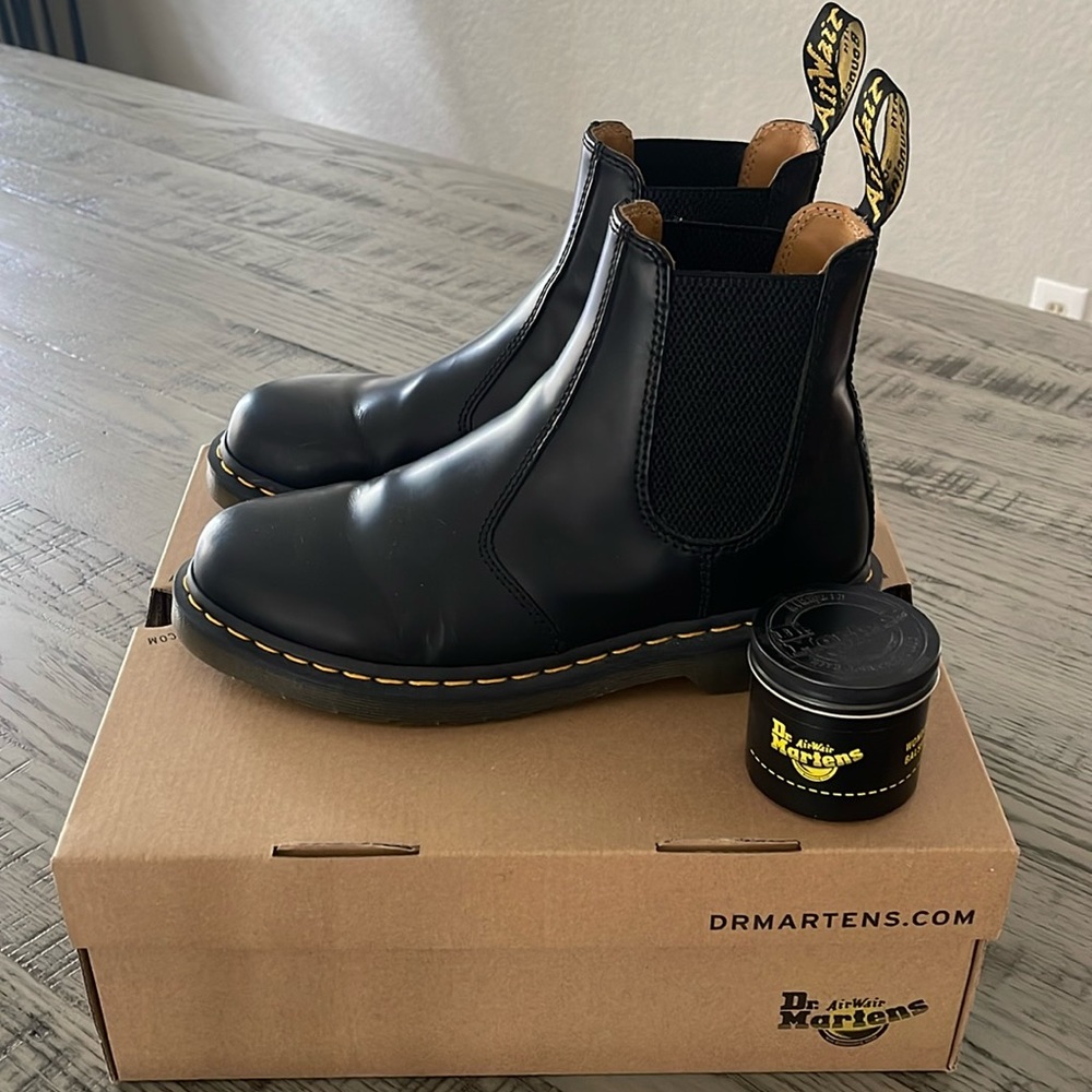 Dr. Martens Chelsea Boot Ladies Size EU 41 / US 9